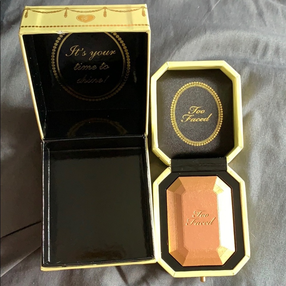 Too Faced Canary Diamond Highlighter